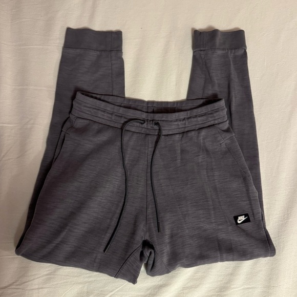 Nike Gray Jogger Sweatpants with Drawstring Waistband - Picture 1 of 5